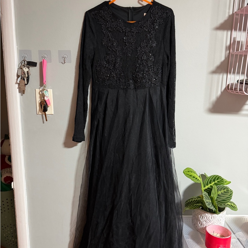 Chic Black Long Sleeve Dress with Embroidered Detail